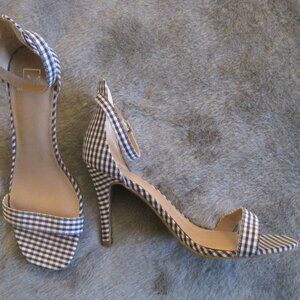 MATERIAL GIRL BLUE AND WHITE GINGHAM ANKLE STRAP BLAIRE HEELS 10 M NEW $45.00